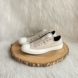 LIKE NEW Converse slip on sneakers